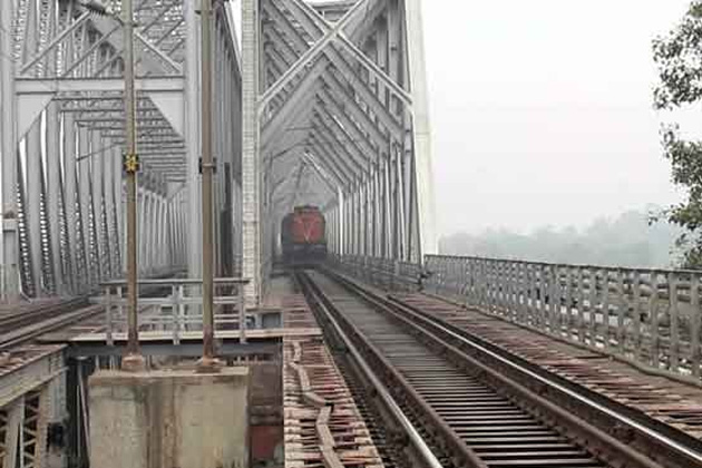 Rail passengers to pay up to Rs 25 extra for trains crossing  Patna-Digha bridge